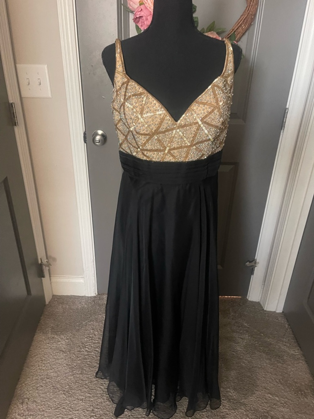La Femme Gold Beaded Bodice Black Skirt Formal Dress-Size 14, Like New